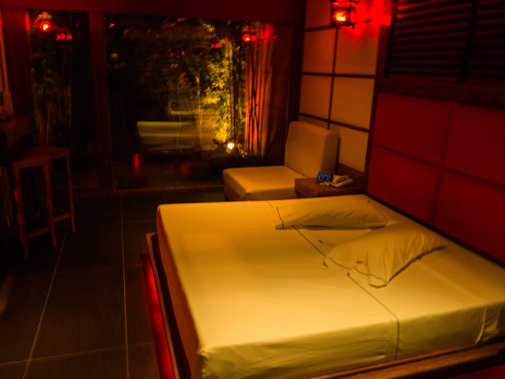 Hotel Blackjack Zen Suite Bed