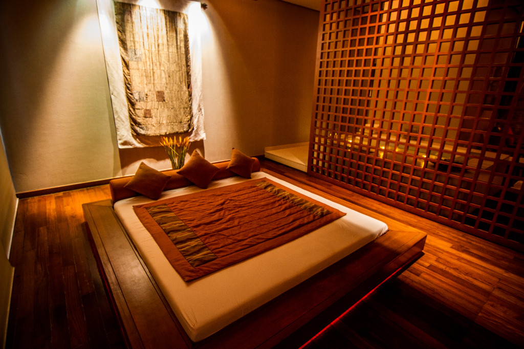 Chi Spa Massage bed