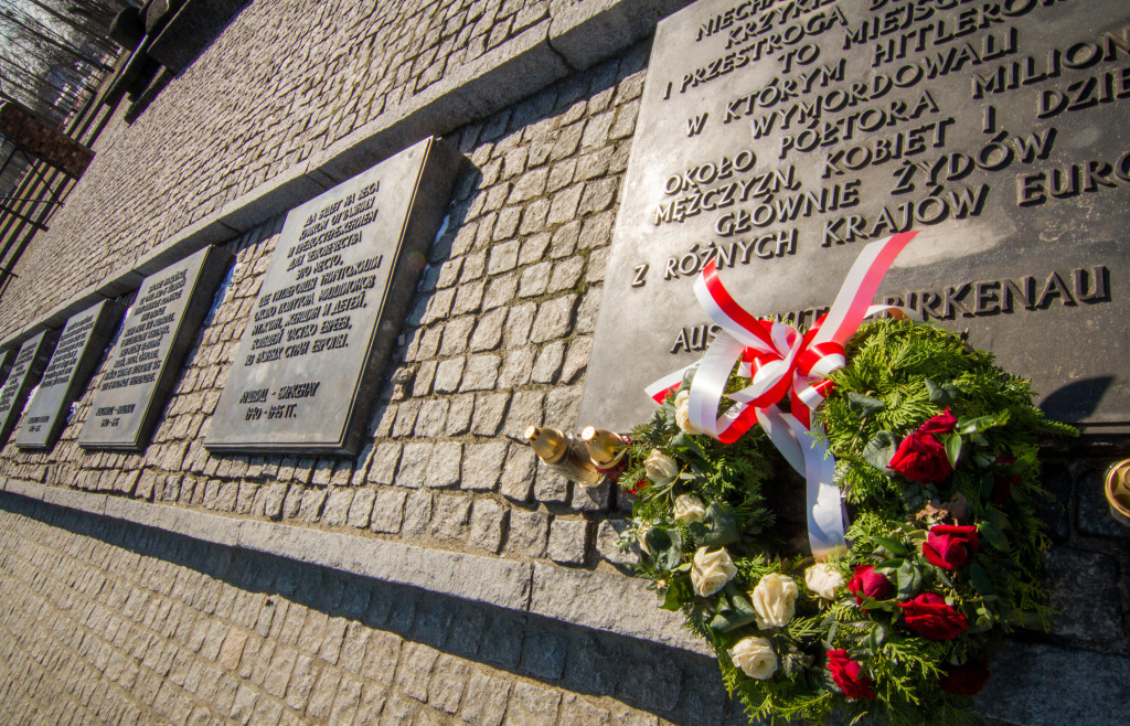 Auschwitz-Birkenau Memorial wreath