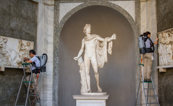 Apollo del Belvedere being Cleaned at Vatican Museum. he Apollo was sketched and copied by several major artists including Michelangelo, Bandinelli, and Goltzius. 