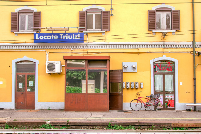 Locate Triulze Train Station in Italy